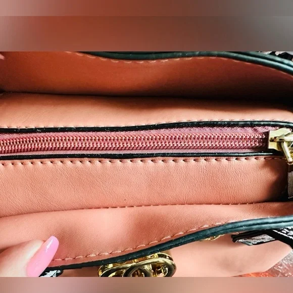 Stylish Gold Chain Accent Handbag and Crossbody. - Picture 3 of 5